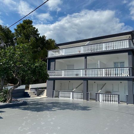 Apartmani Anita Starigrad Paklenica Bagian luar foto