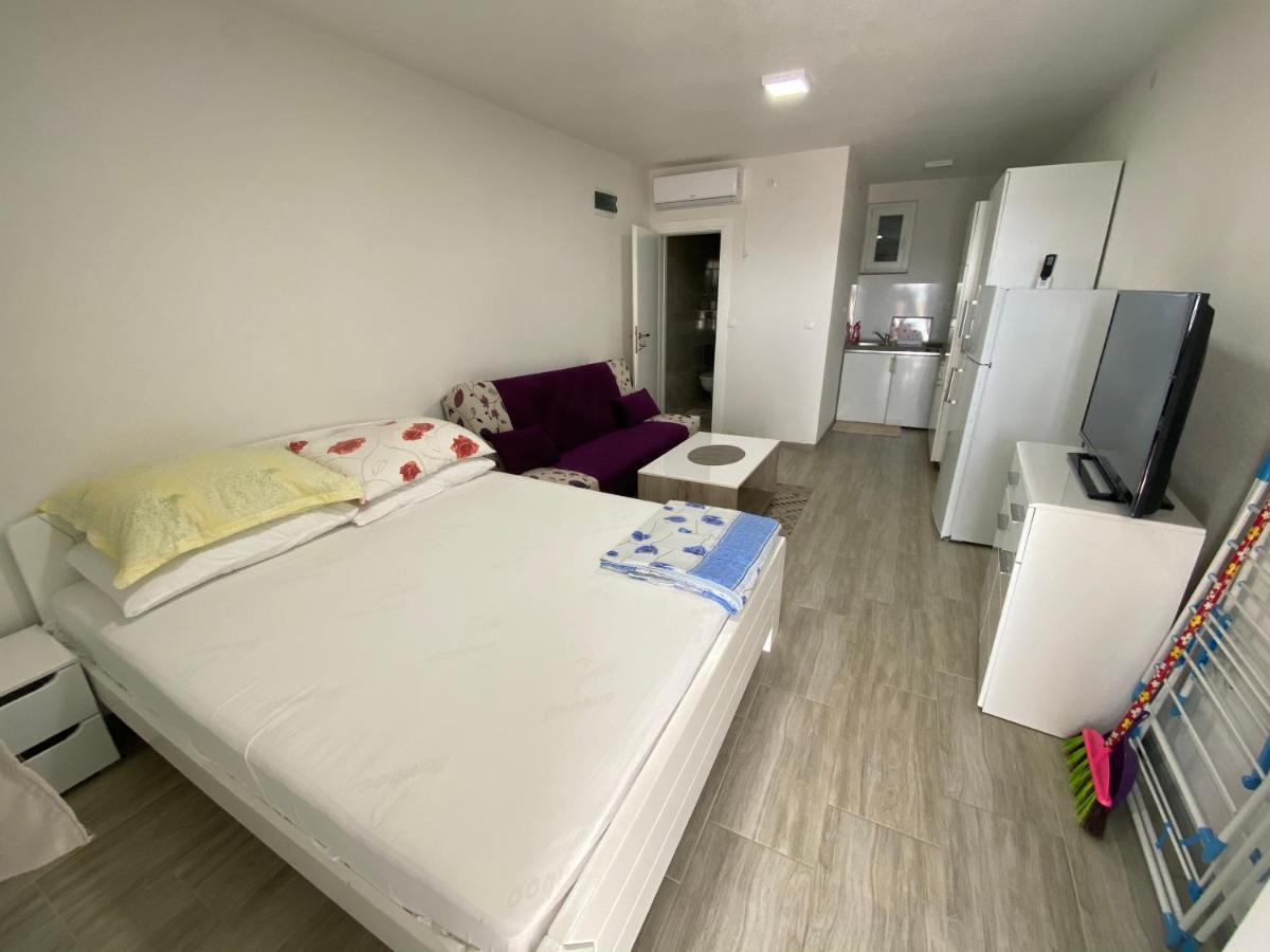 Apartmani Anita Starigrad Paklenica Bagian luar foto