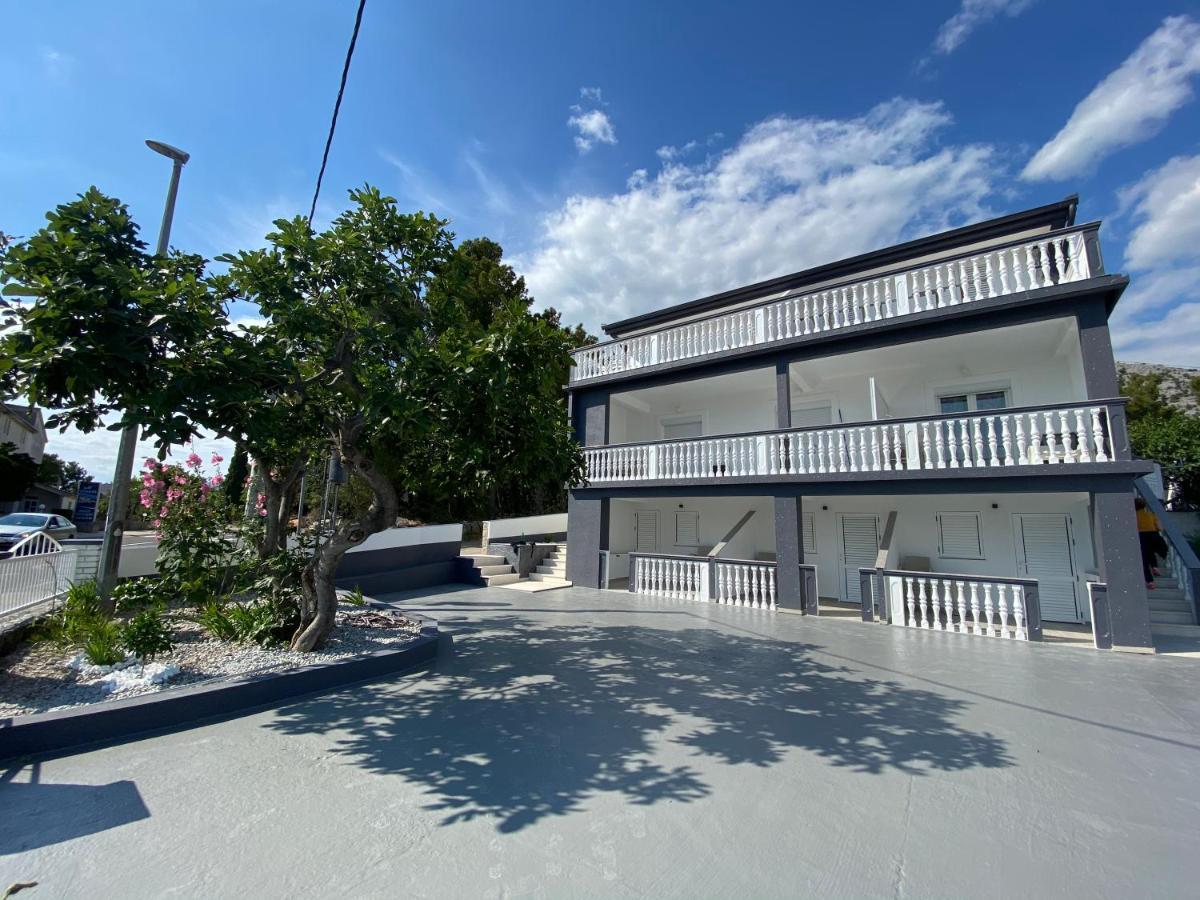 Apartmani Anita Starigrad Paklenica Bagian luar foto