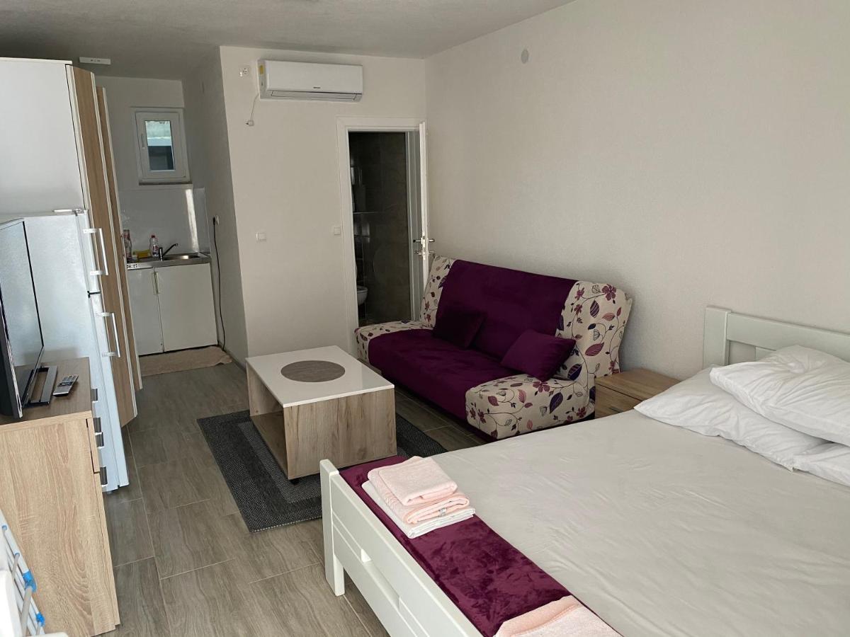 Apartmani Anita Starigrad Paklenica Bagian luar foto