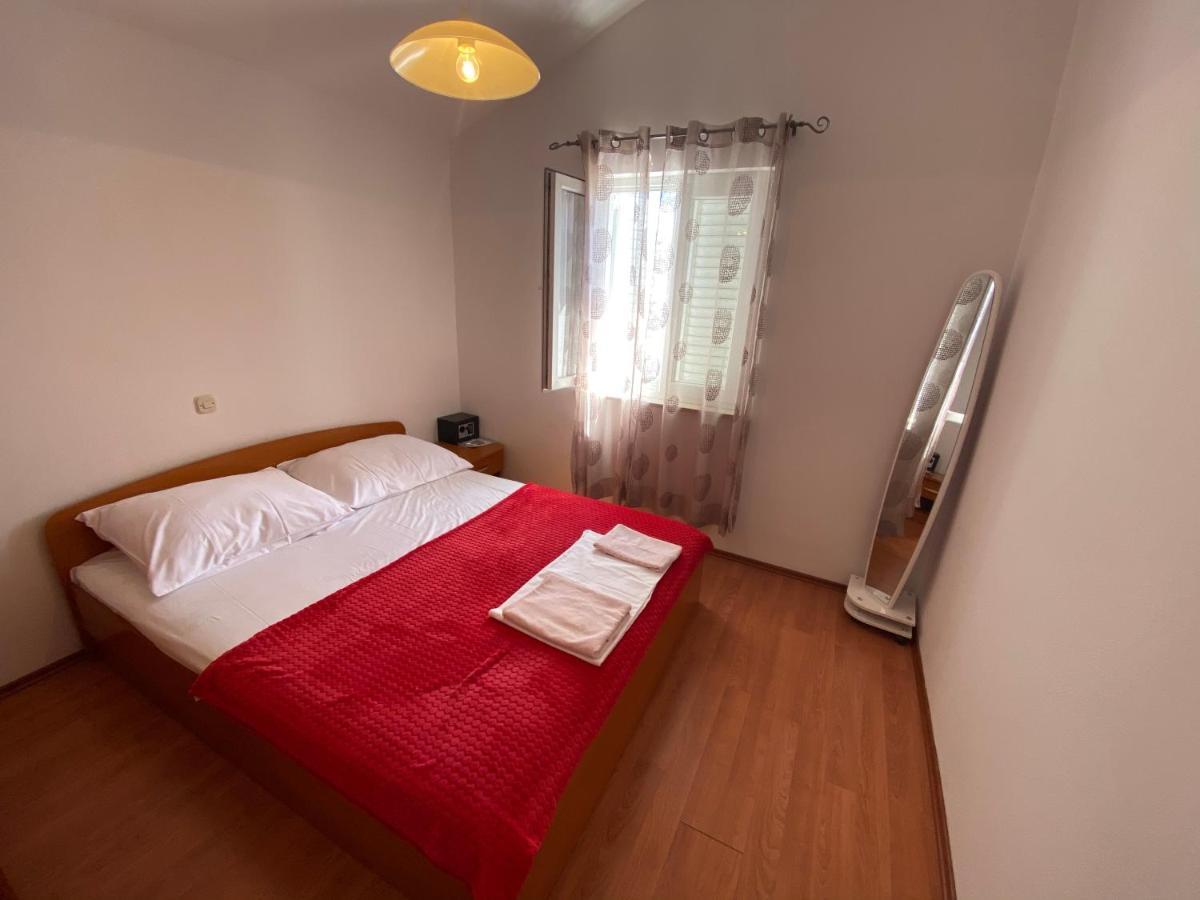 Apartmani Anita Starigrad Paklenica Bagian luar foto
