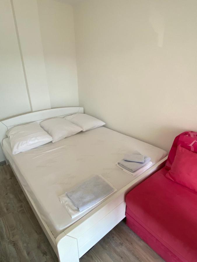 Apartmani Anita Starigrad Paklenica Bagian luar foto