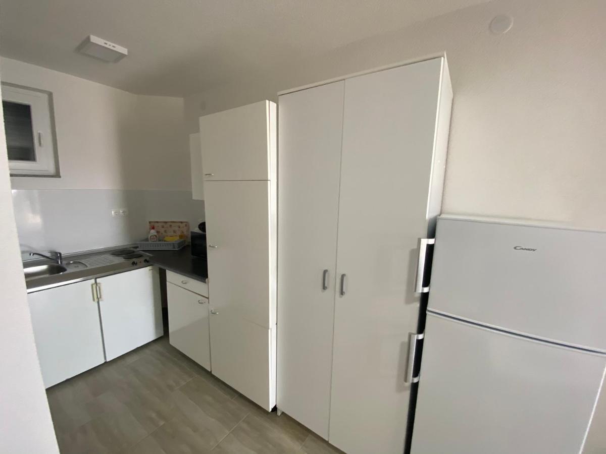 Apartmani Anita Starigrad Paklenica Bagian luar foto