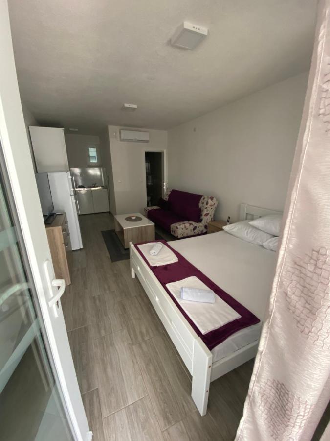 Apartmani Anita Starigrad Paklenica Bagian luar foto
