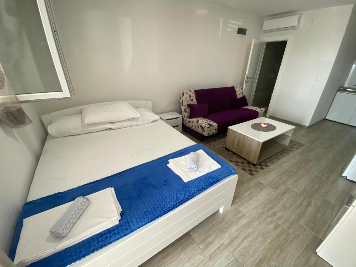 Apartmani Anita Starigrad Paklenica Bagian luar foto