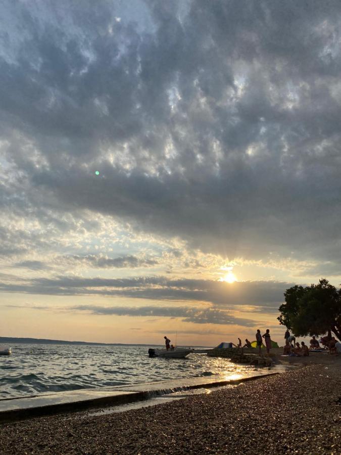 Apartmani Anita Starigrad Paklenica Bagian luar foto