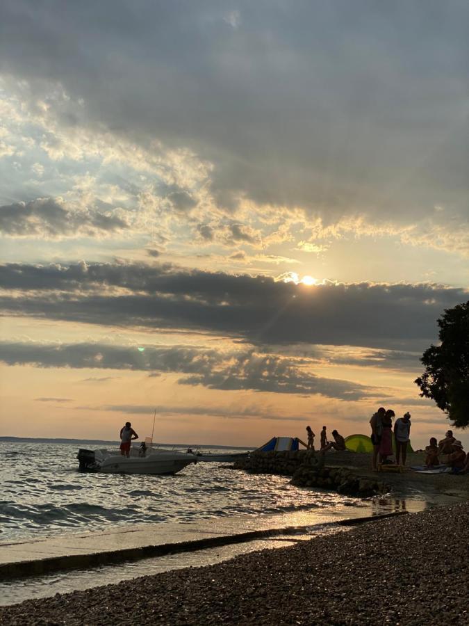 Apartmani Anita Starigrad Paklenica Bagian luar foto