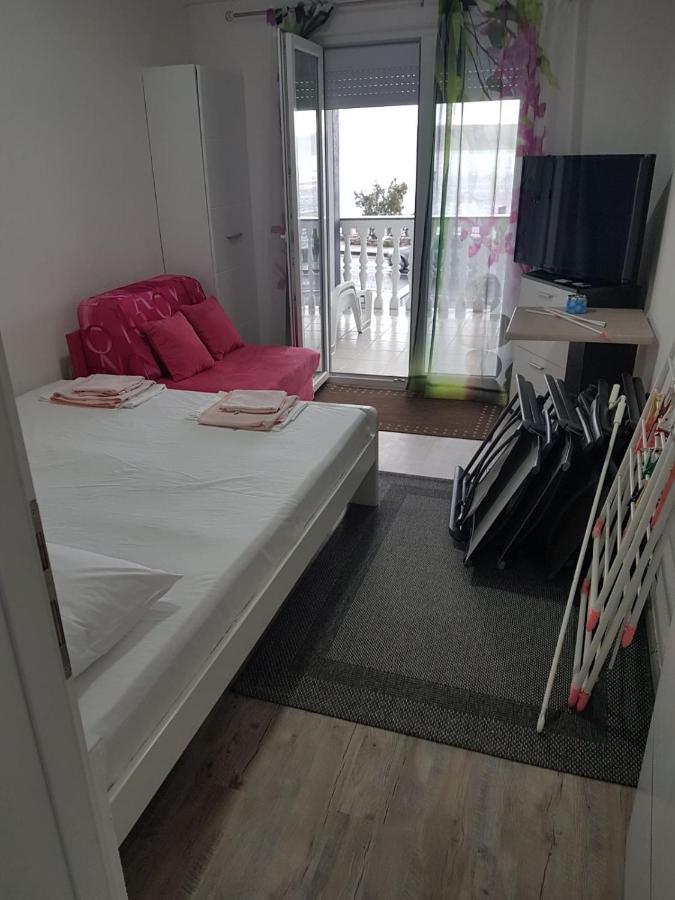 Apartmani Anita Starigrad Paklenica Bagian luar foto