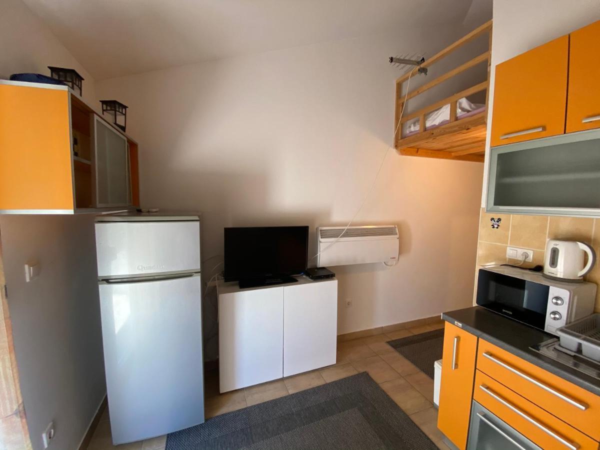 Apartmani Anita Starigrad Paklenica Bagian luar foto
