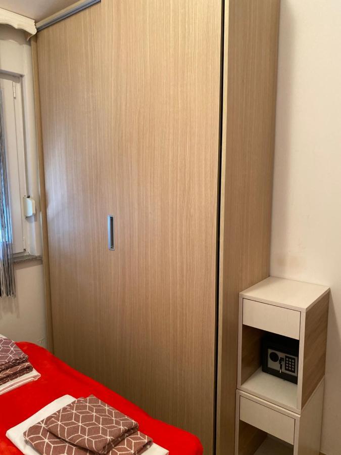 Apartmani Anita Starigrad Paklenica Bagian luar foto